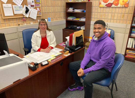 Mentor Elizabeth Gonzales and mentee Robert Navarro-Reyes